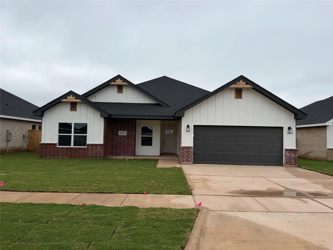 Photo of 7644 Lake Ridge Parkway