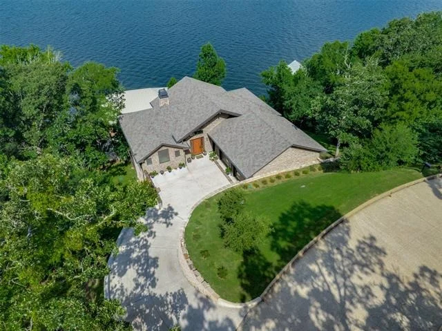 Photo of 127 Lake Bluff Drive