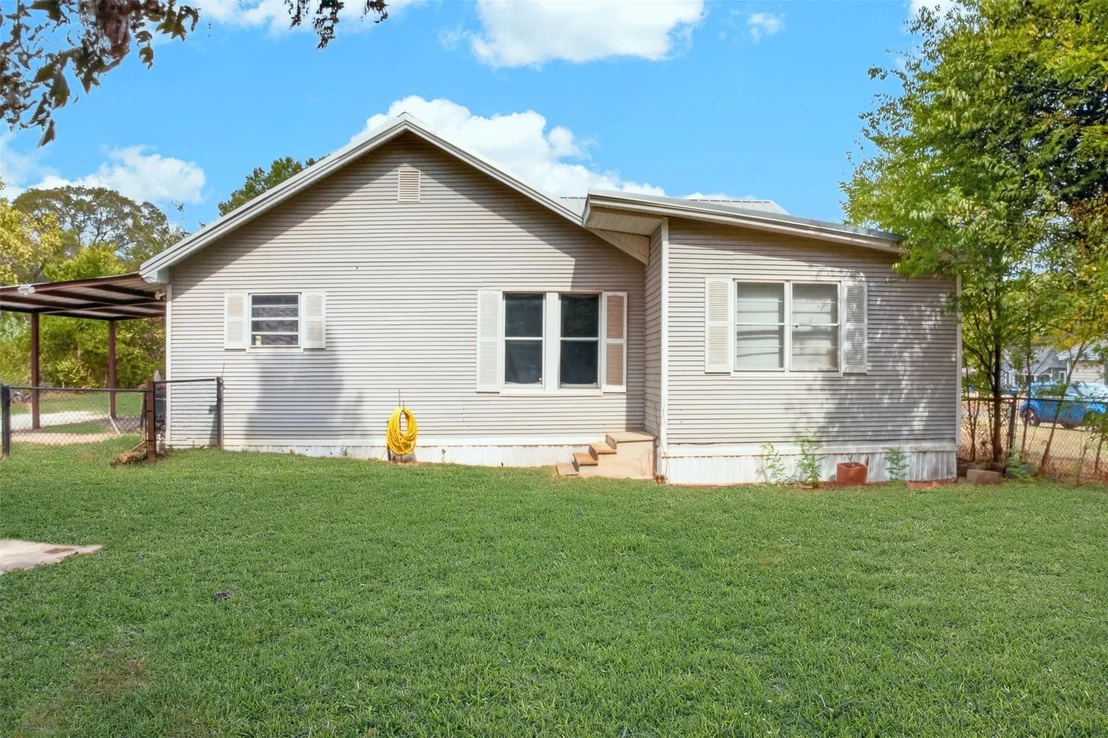 Photo of 102 Poplar Street