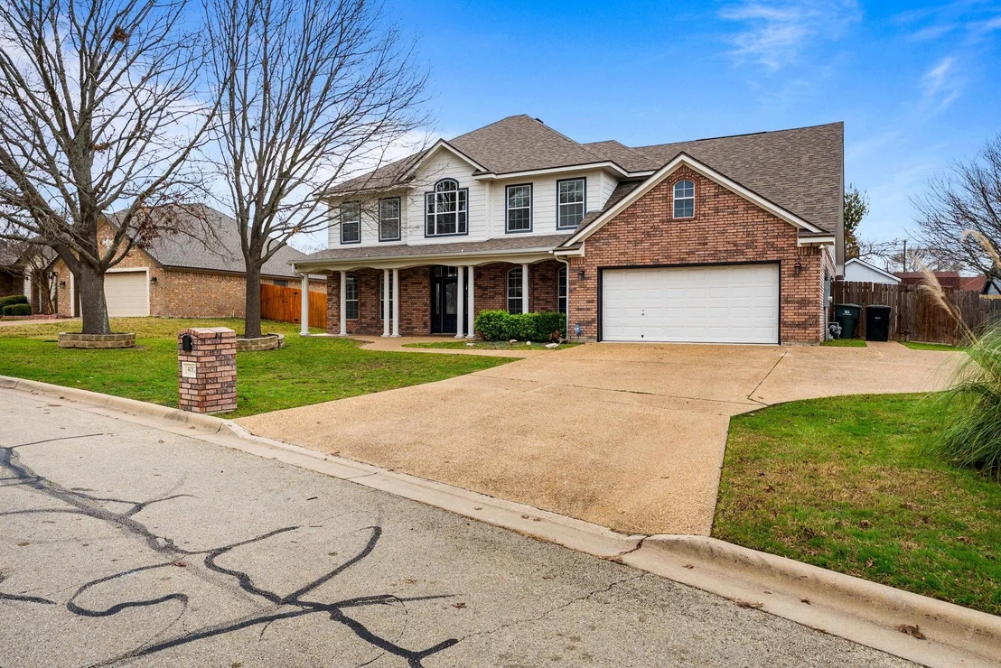 Photo of 4012 Creekview Trail