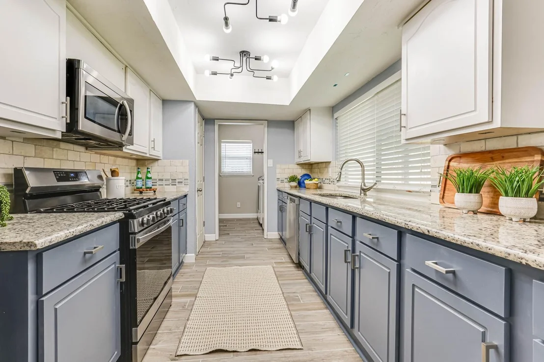 Photo of 2021 Emory Oak Drive