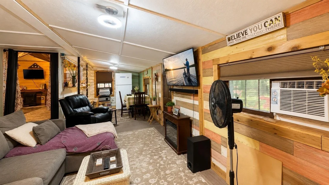 Photo of 851 Cheyenne