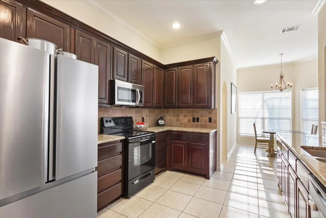 Photo of 900 Queen Elizabeth Drive
