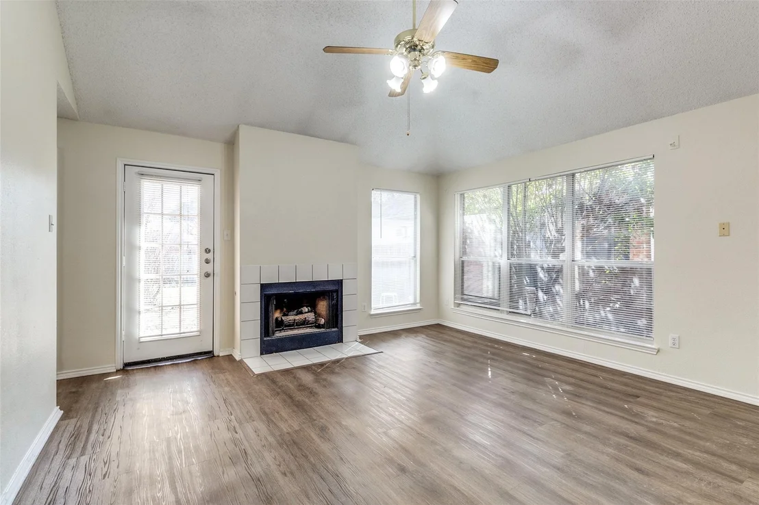 Photo of 718 Indianpaint Drive