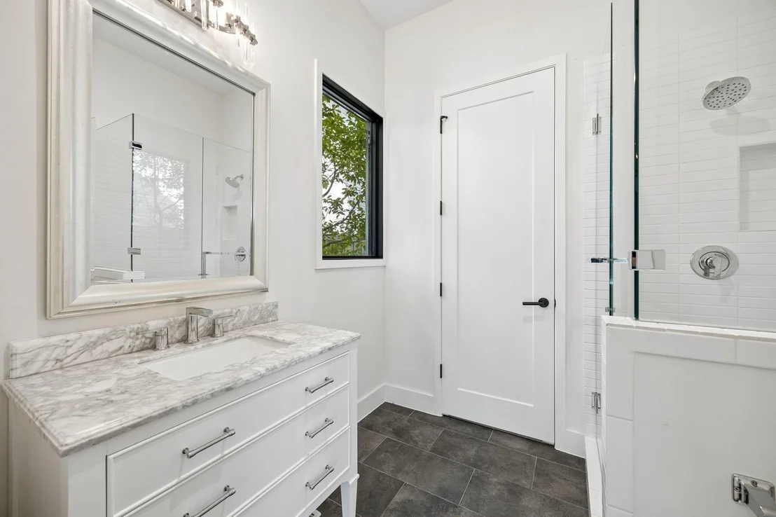 Photo of 4437 Grassmere Lane