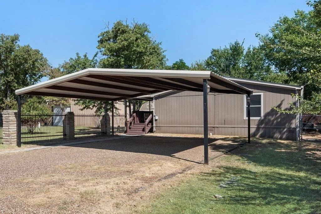Photo of 1517 Mockingbird Lane