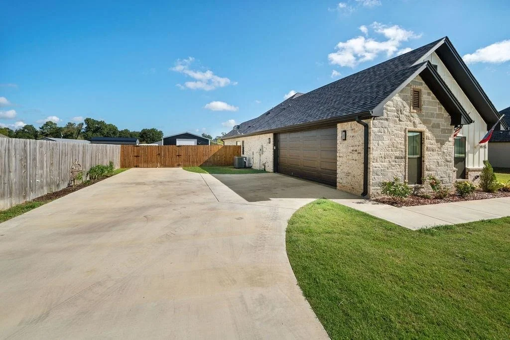 Photo of 16139 Eagle Lane