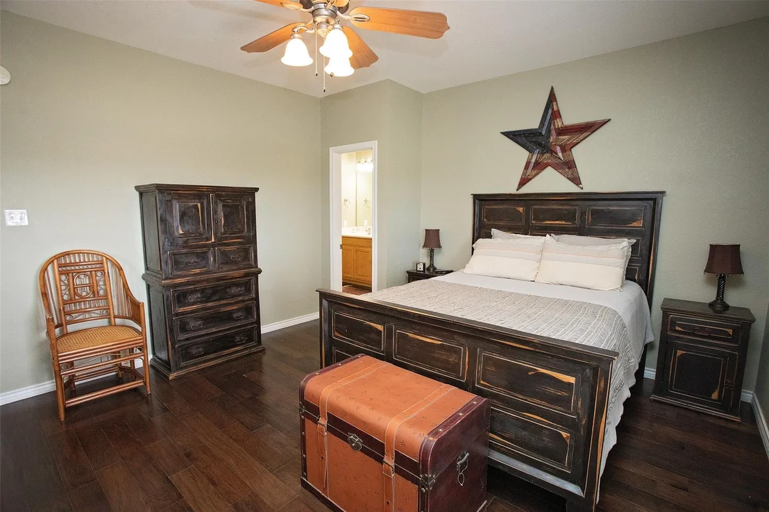 Photo of 1204 Eagle Point