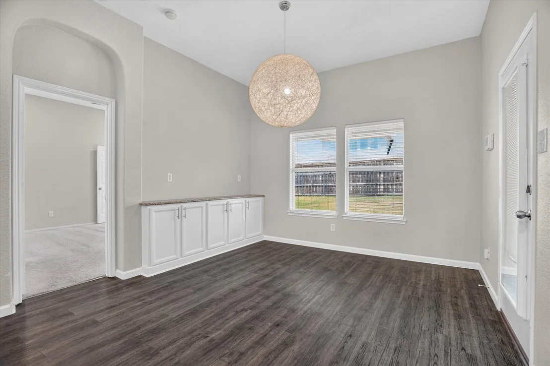 Photo of 817 Peach Lane