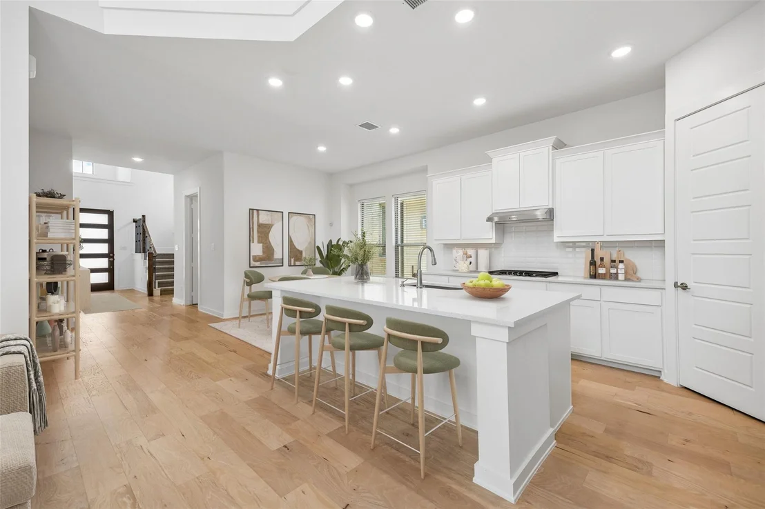 Photo of 708 Kendall Lane
