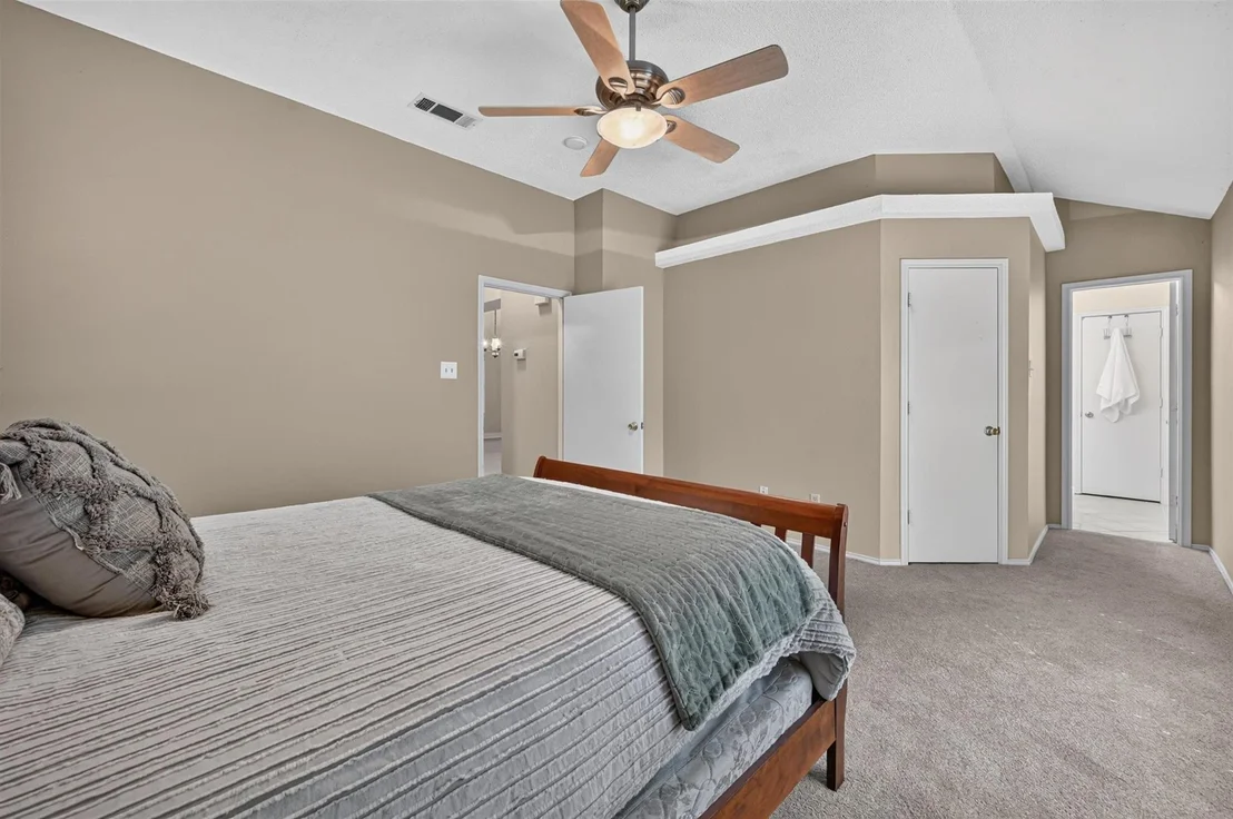 Photo of 2103 Meadowview Drive