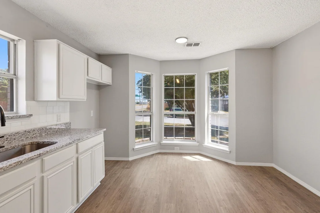 Photo of 8195 Waterside Trail