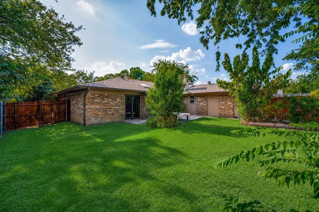 Photo of 5012 Hatherly Drive