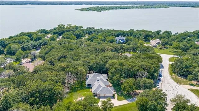 Photo of 4401 Oak Shores Circle