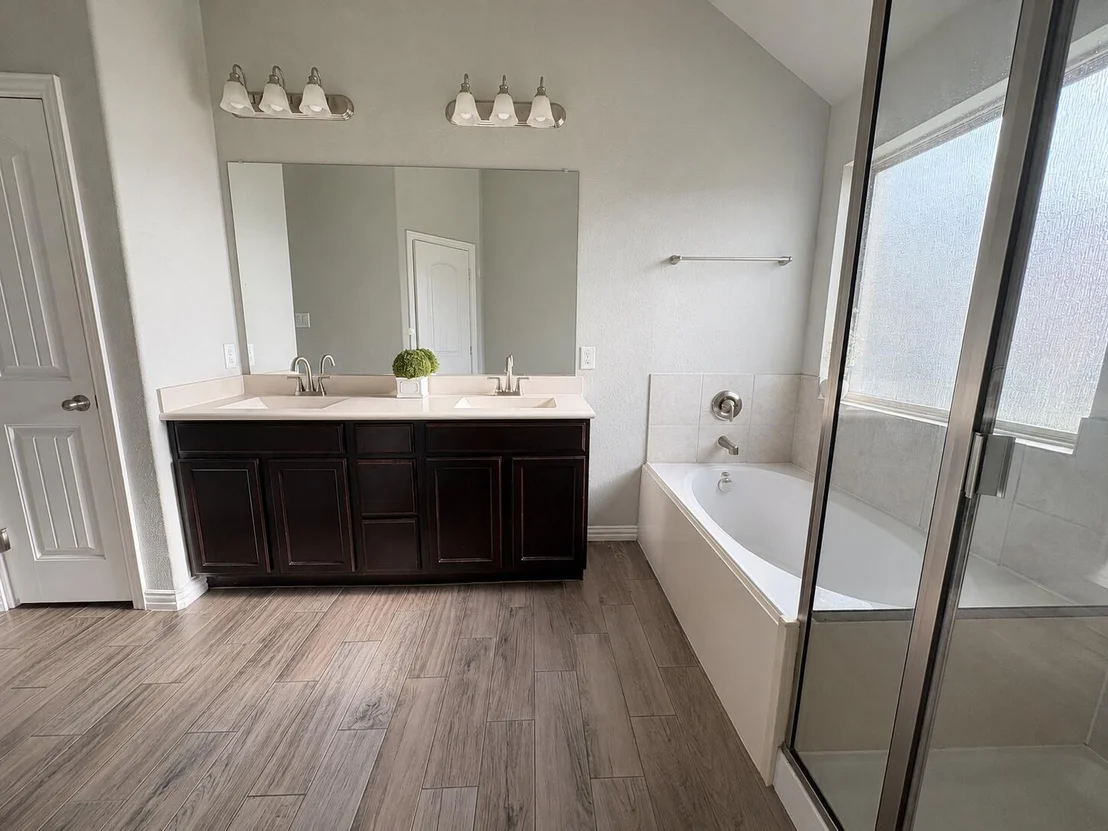 Photo of 347 Chamberlain Drive