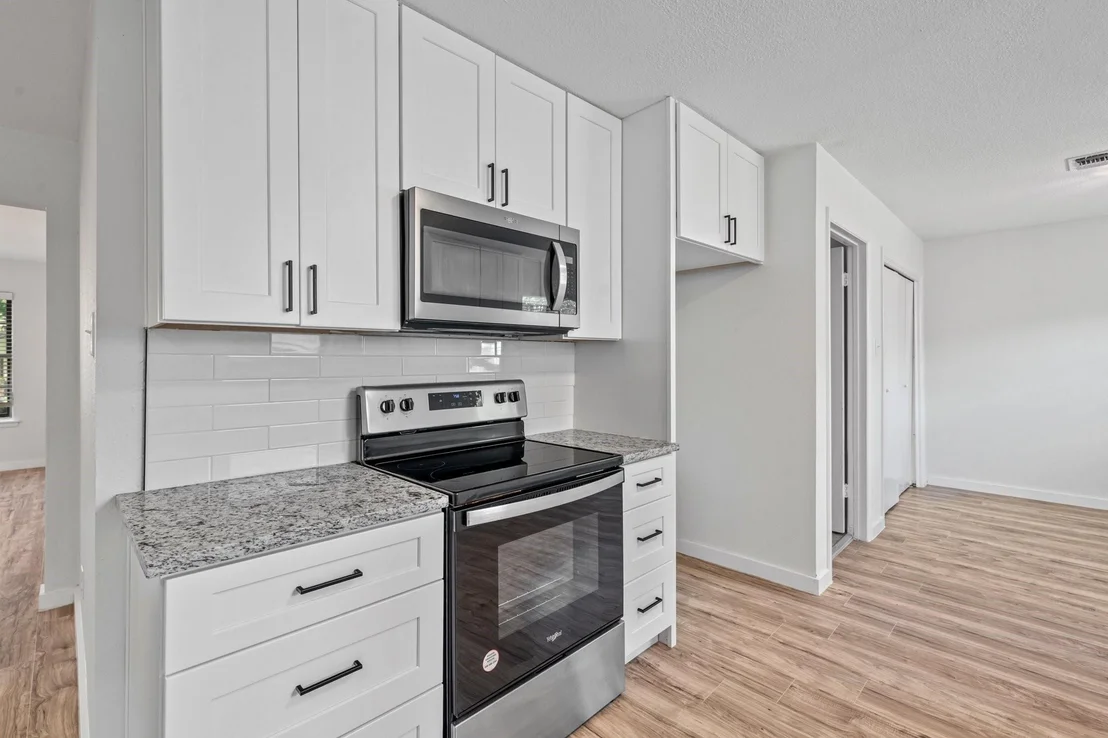 Photo of 600 Circleview Drive N