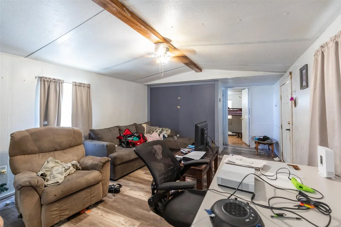 Photo of 1186 Private Road 2431