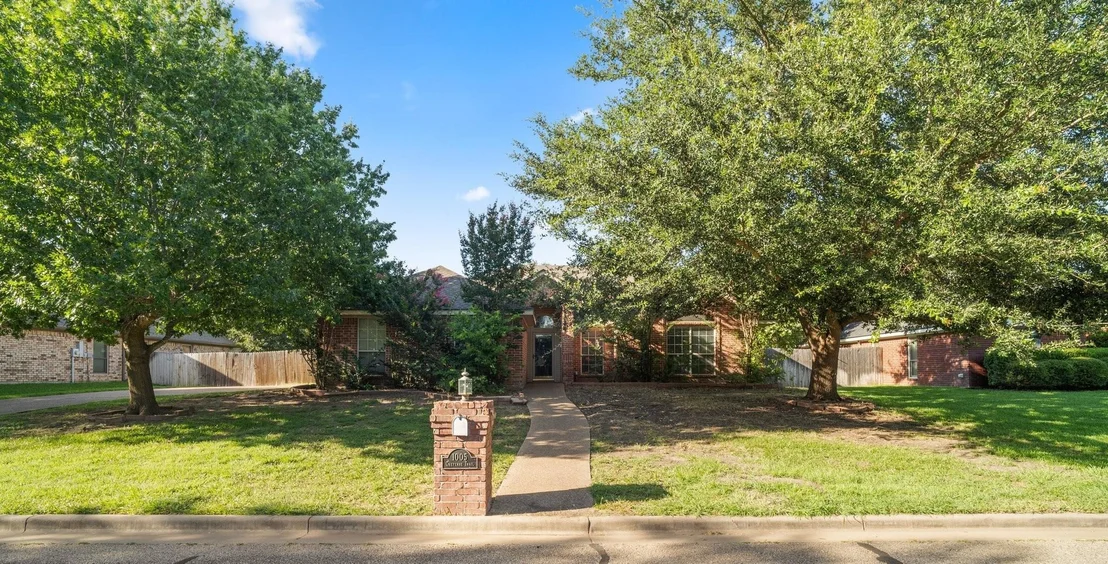 Photo of 1005 Cheyenne Trail