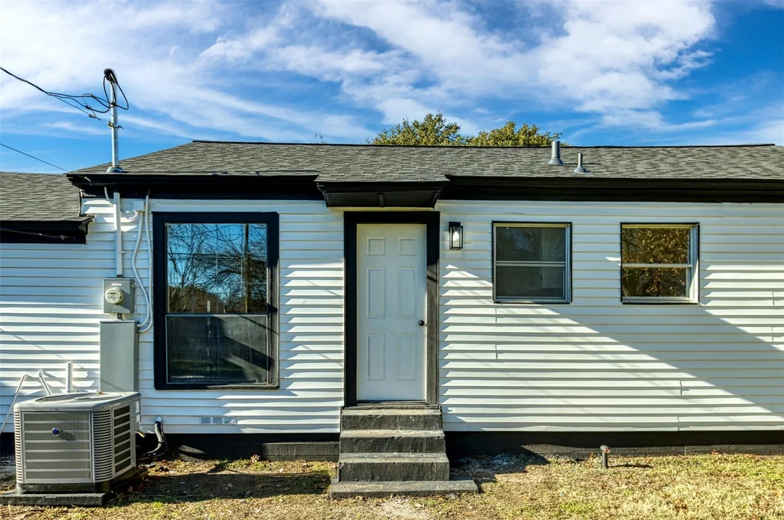 Photo of 2842 Carlson Drive