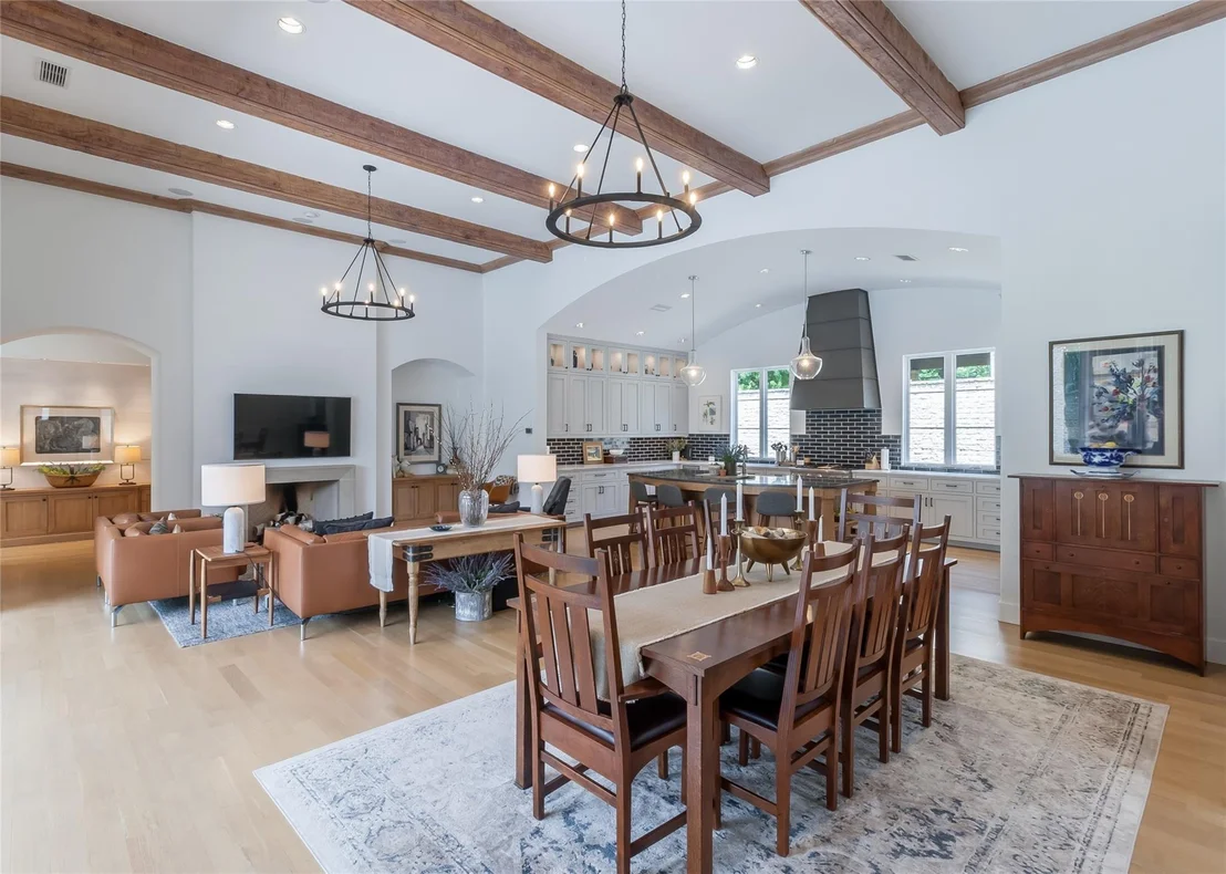 Photo of 341 Devon Drive