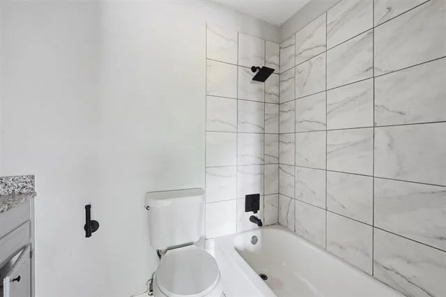 Photo of 2403 Robin Circle