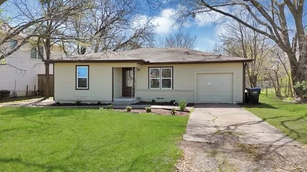 Photo of 3005 Maple Avenue