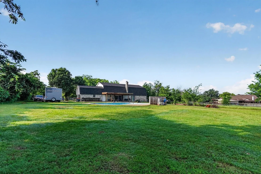 Photo of 4041 Burleson Retta Road