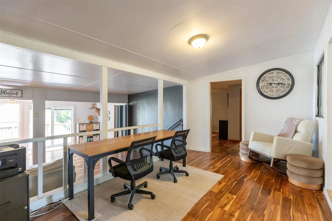 Photo of 9732 Cove Road