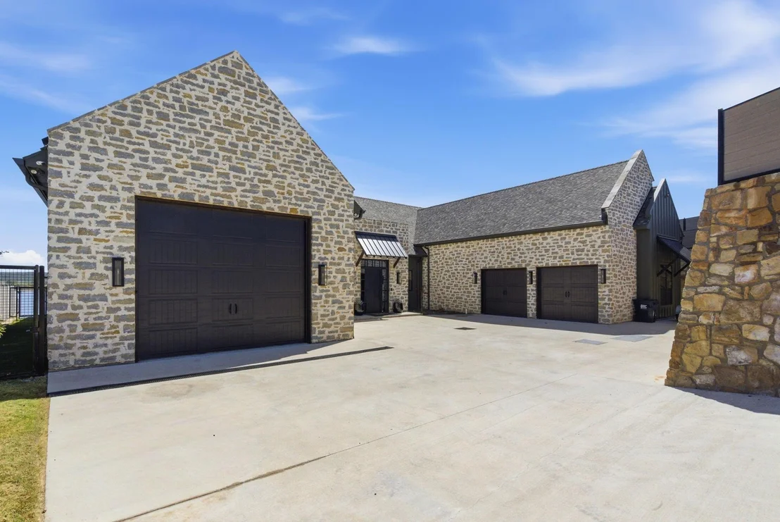 Photo of 5405 Edgewater Drive