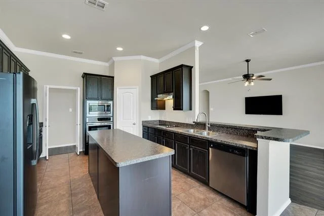 Photo of 100 Windsor Circle