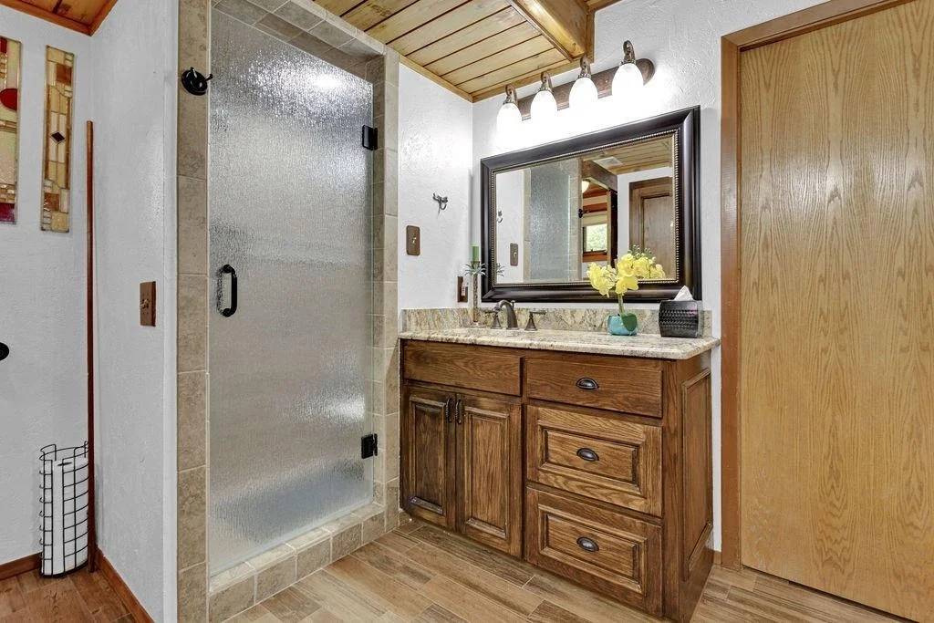Photo of 334 Hideaway Lane Central