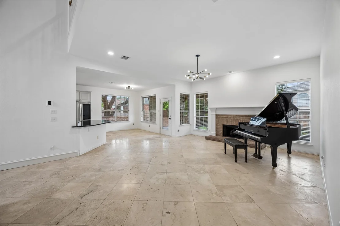 Photo of 2701 Oates Drive
