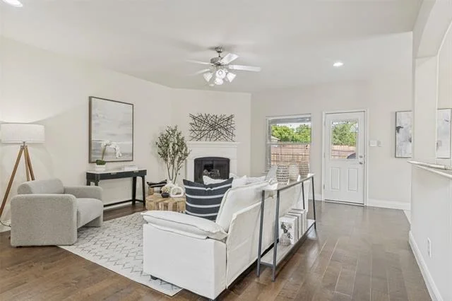 Photo of 1136 Hidden Lakes Way
