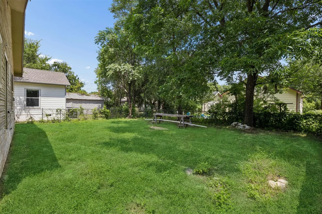 Photo of 2830 Tanner Street
