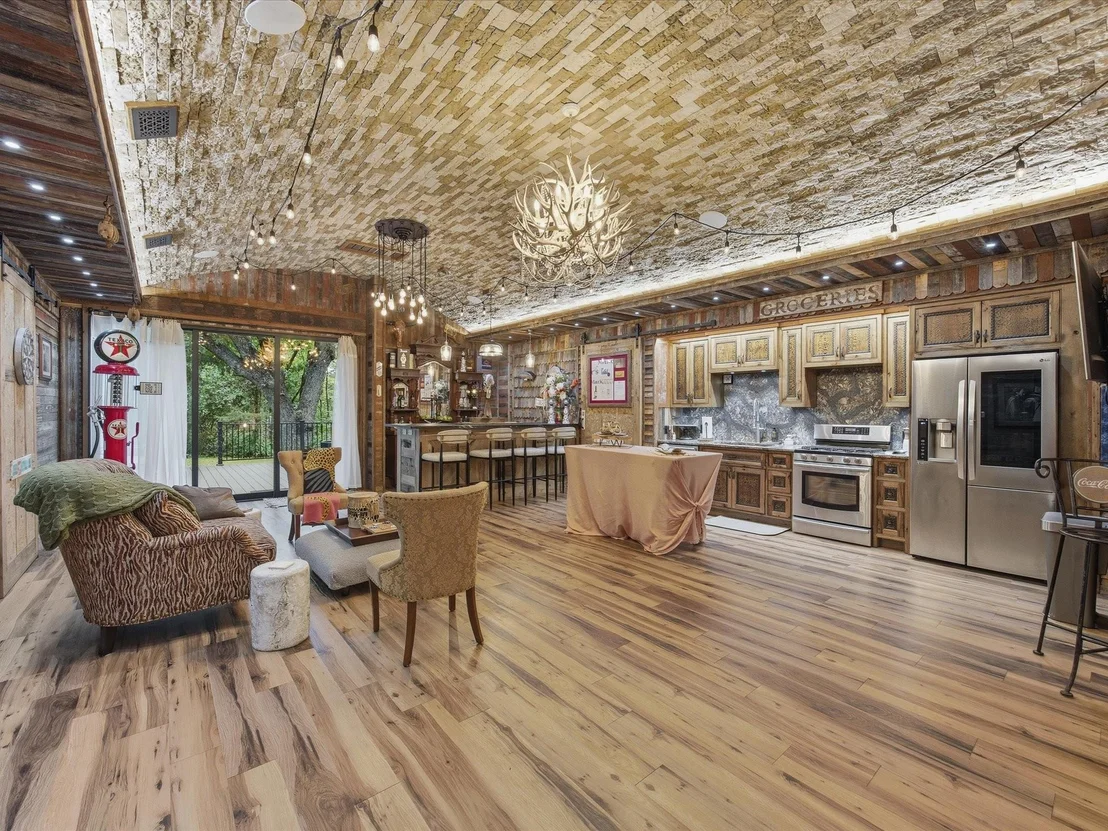Photo of 10501 County Road 525