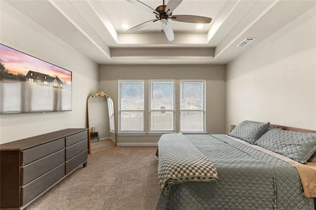 Photo of 916 Silverleaf Drive