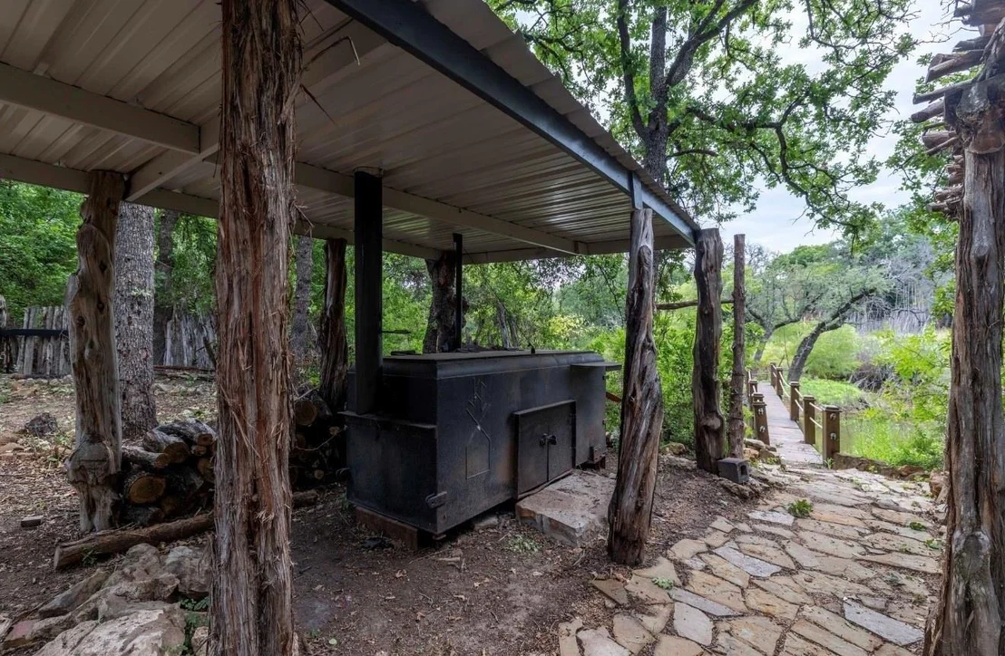 Photo of 3296 Campbell Trail