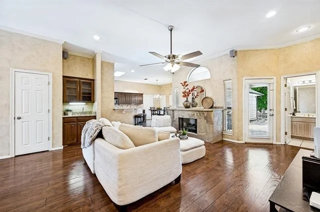 Photo of 5104 Independence Avenue