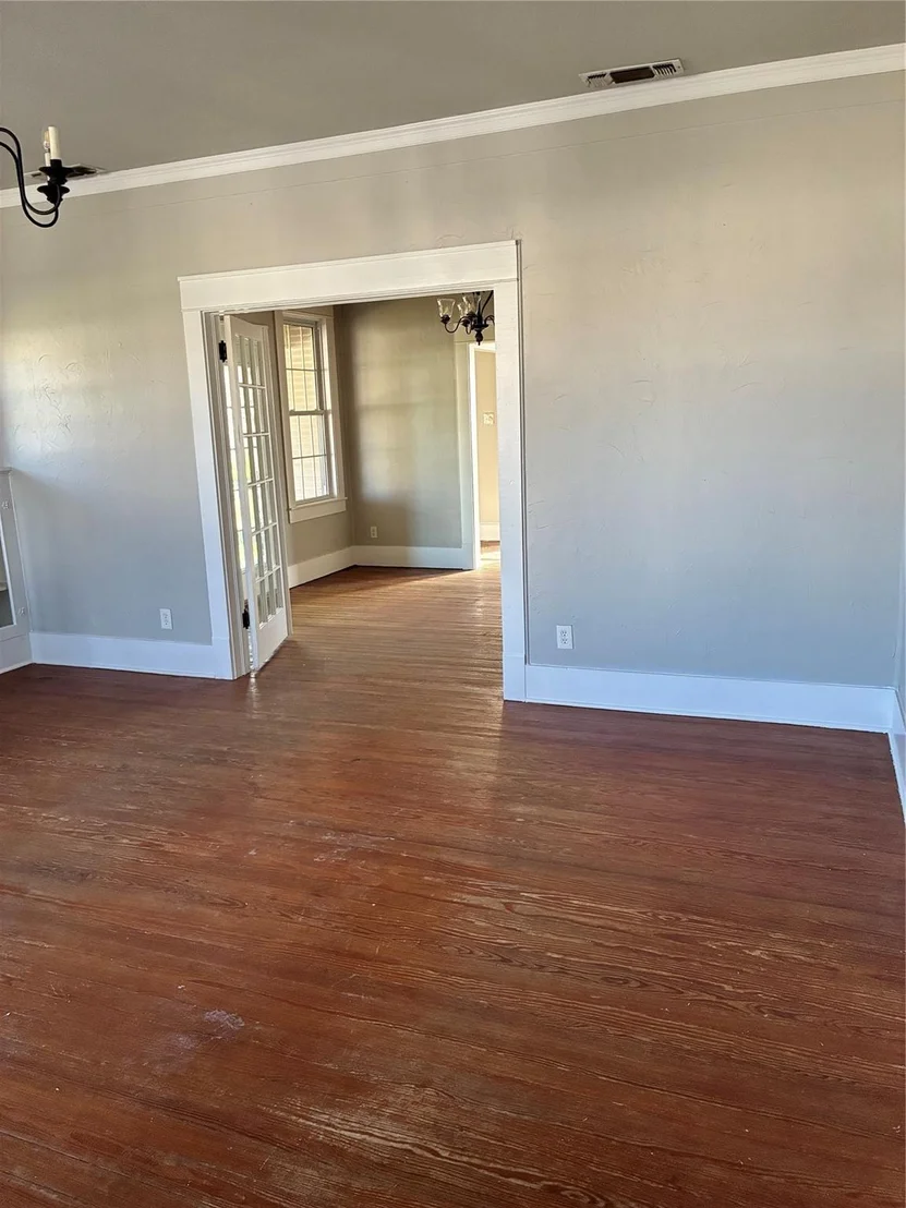 Photo of 109 S West Street