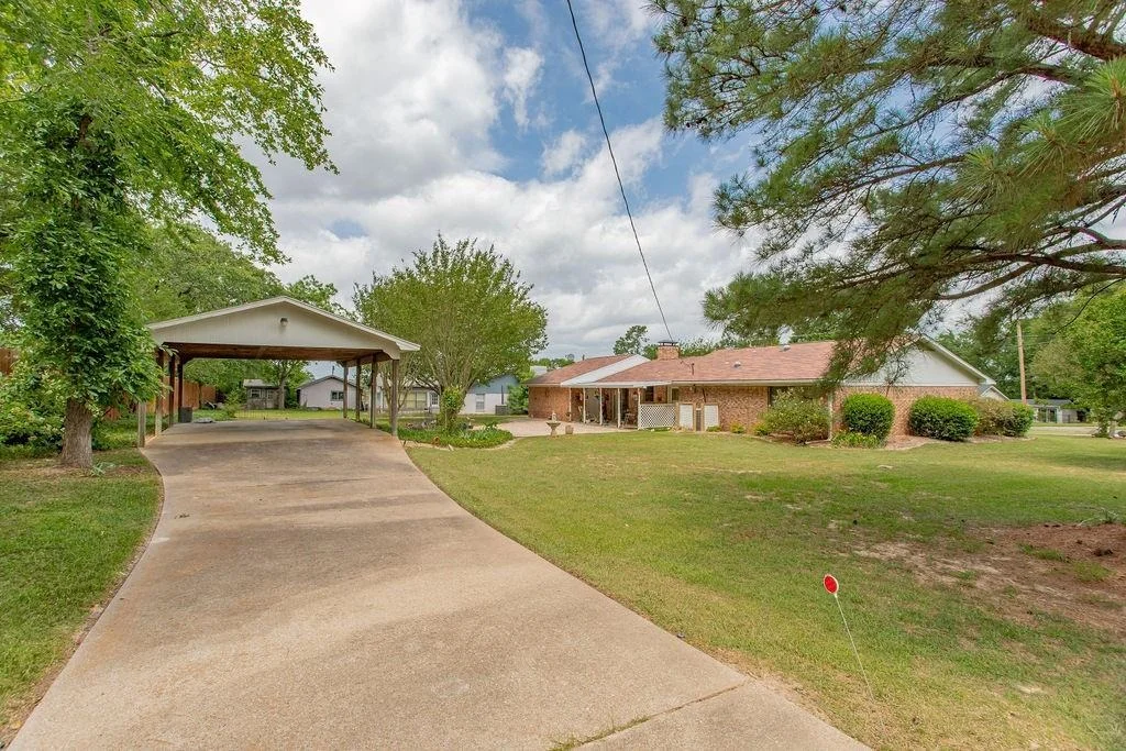 Photo of 324 Texas Drive