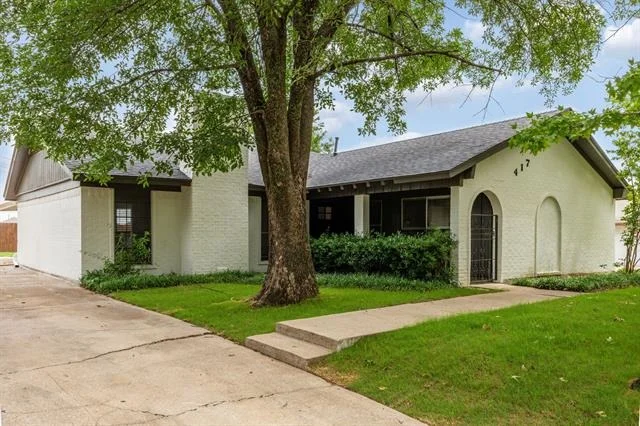 Photo of 417 Oxford Drive