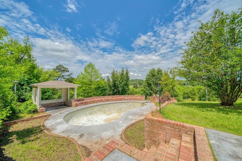 Photo of 1936 A Silver Maple Road