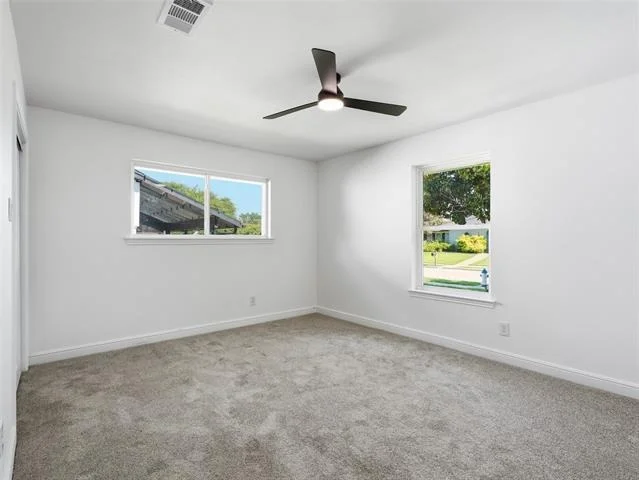 Photo of 2369 Claridge Circle