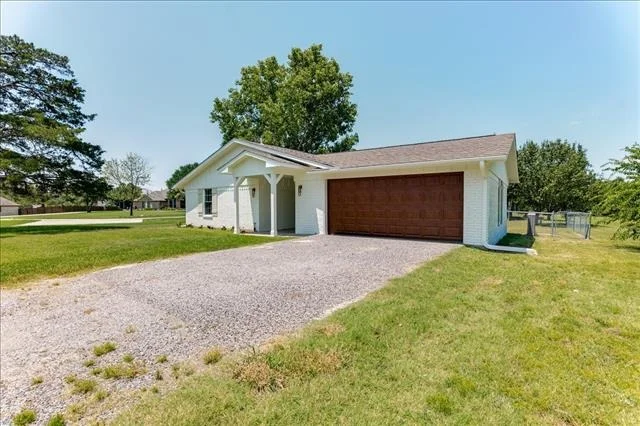 Photo of 104 Pontiac Drive