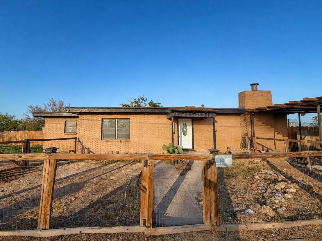 Photo of 5211 Longshore Drive