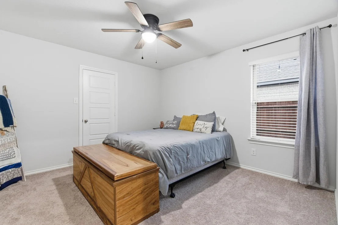 Photo of 437 Falcon Way