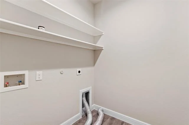 Photo of 15713 Euston Terrace