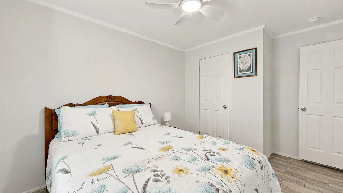 Photo of 852 Cheyenne