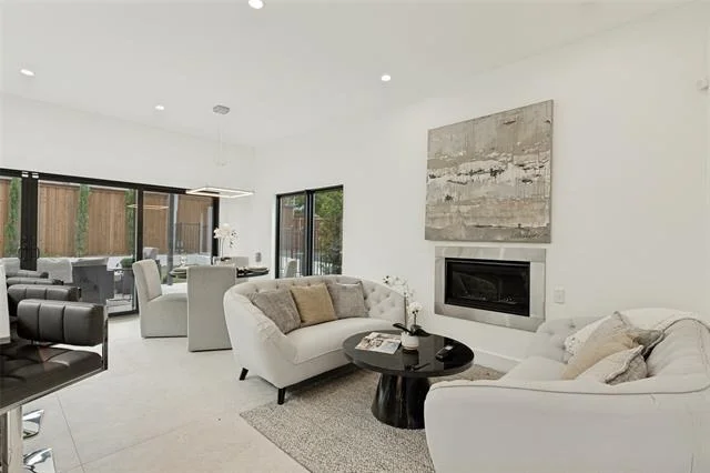 Photo of 2405 Mesa Drive