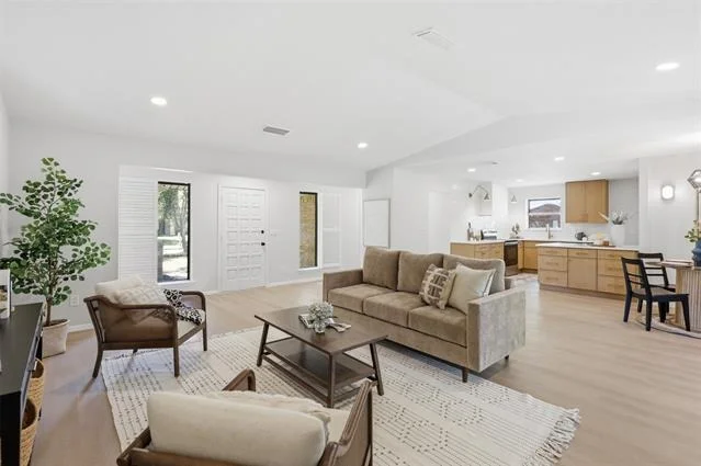 Photo of 8 Green View Circle